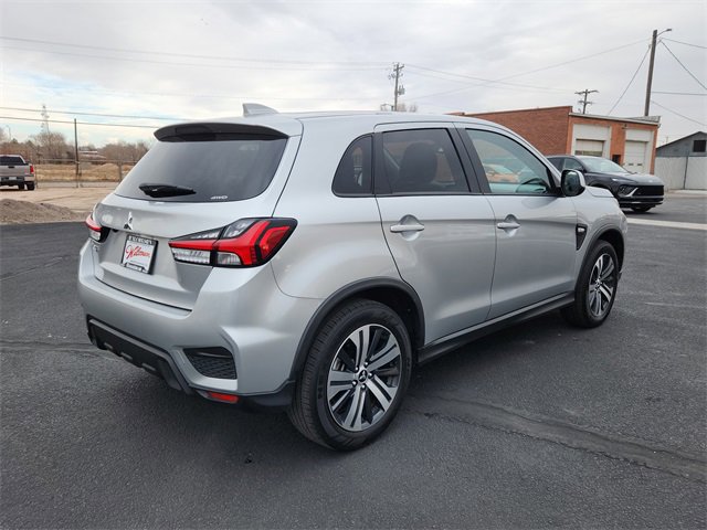 Used 2025 Mitsubishi Outlander Sport AWD image 3