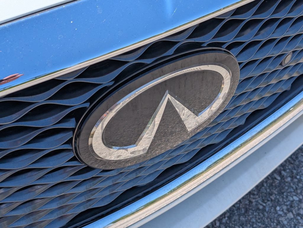 Used 2022 INFINITI Q60 3.0t Luxe w/ Essential Package RWD image 9