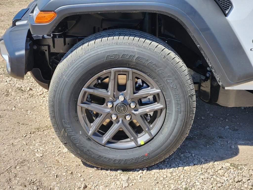 New 2026 Jeep Gladiator Sport image 7