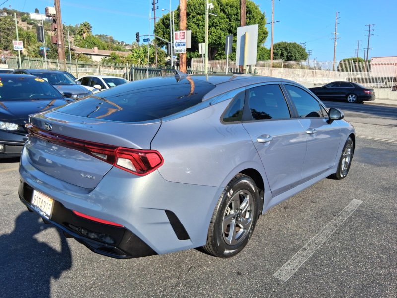 Used 2021 Kia K5 LXS FWD image 5