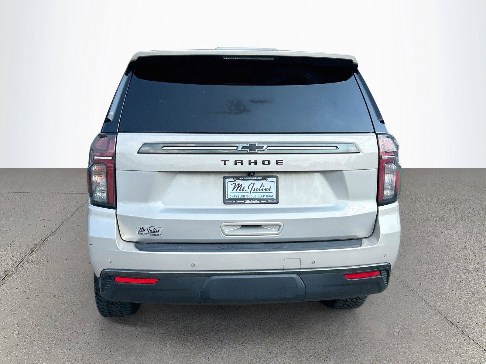 Used 2022 Chevrolet Tahoe Z71 w/ Luxury Package AWD/4WD image 5