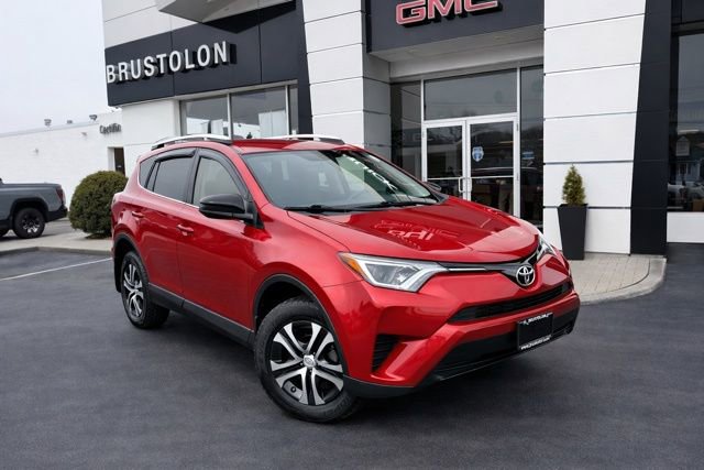 Used 2016 Toyota RAV4 LE image 2
