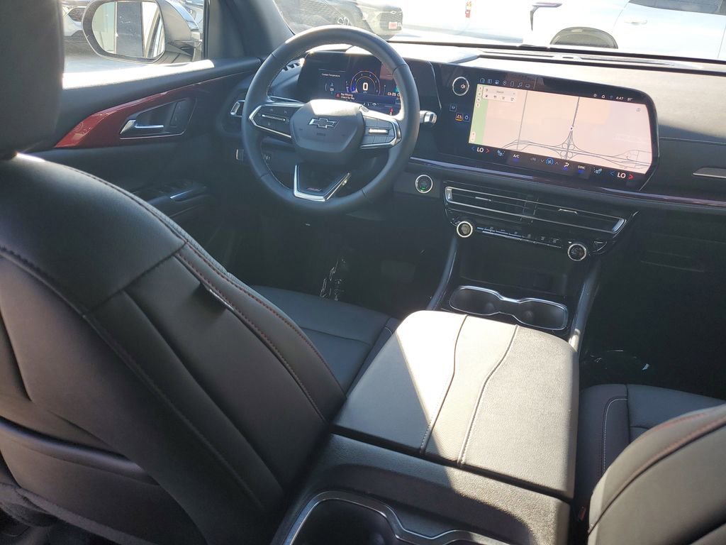 Used 2025 Chevrolet Traverse Z71 AWD/4WD image 12