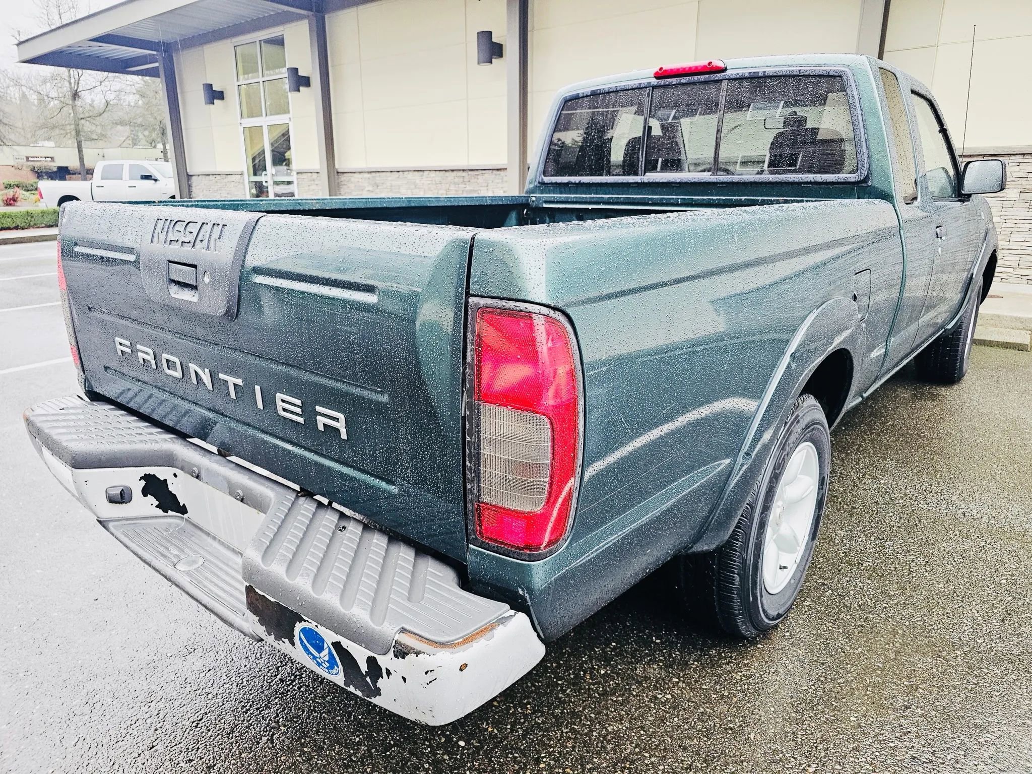 Used 2001 Nissan Frontier XE image 5