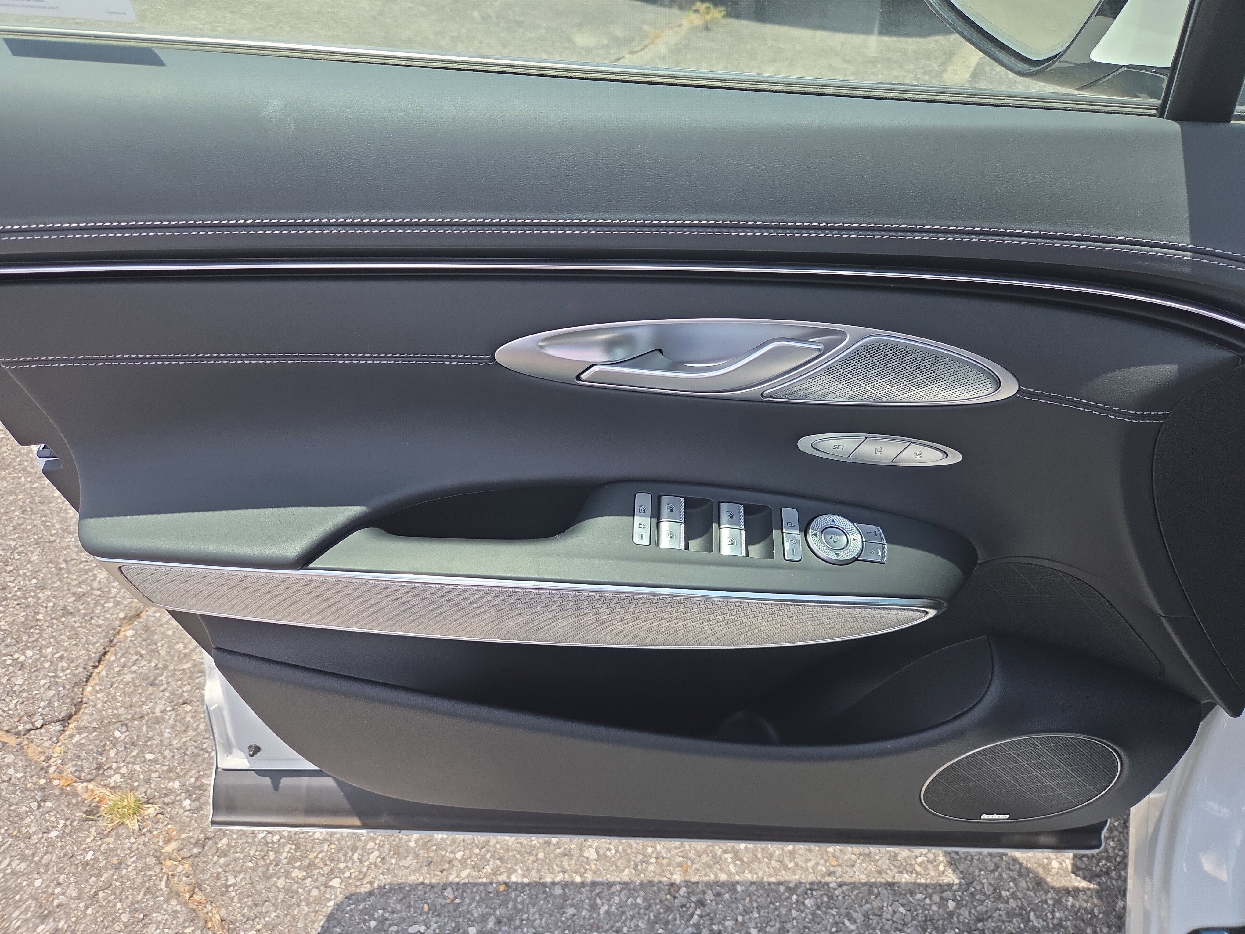 New 2025 Genesis GV70 2.5T w/ Sport Prestige Package image 5