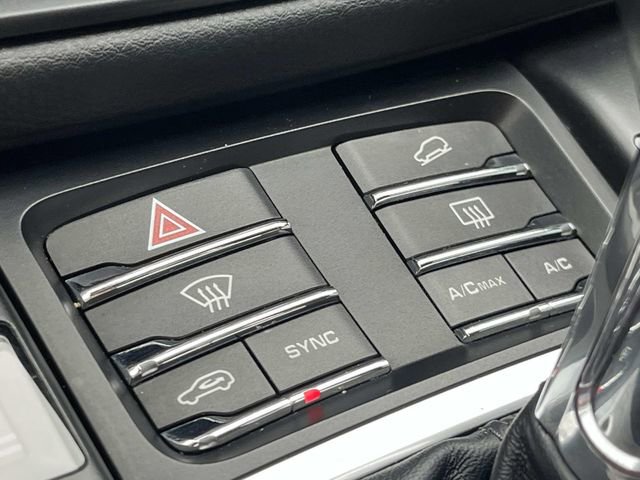 Used 2020 Porsche Macan AWD/4WD image 41