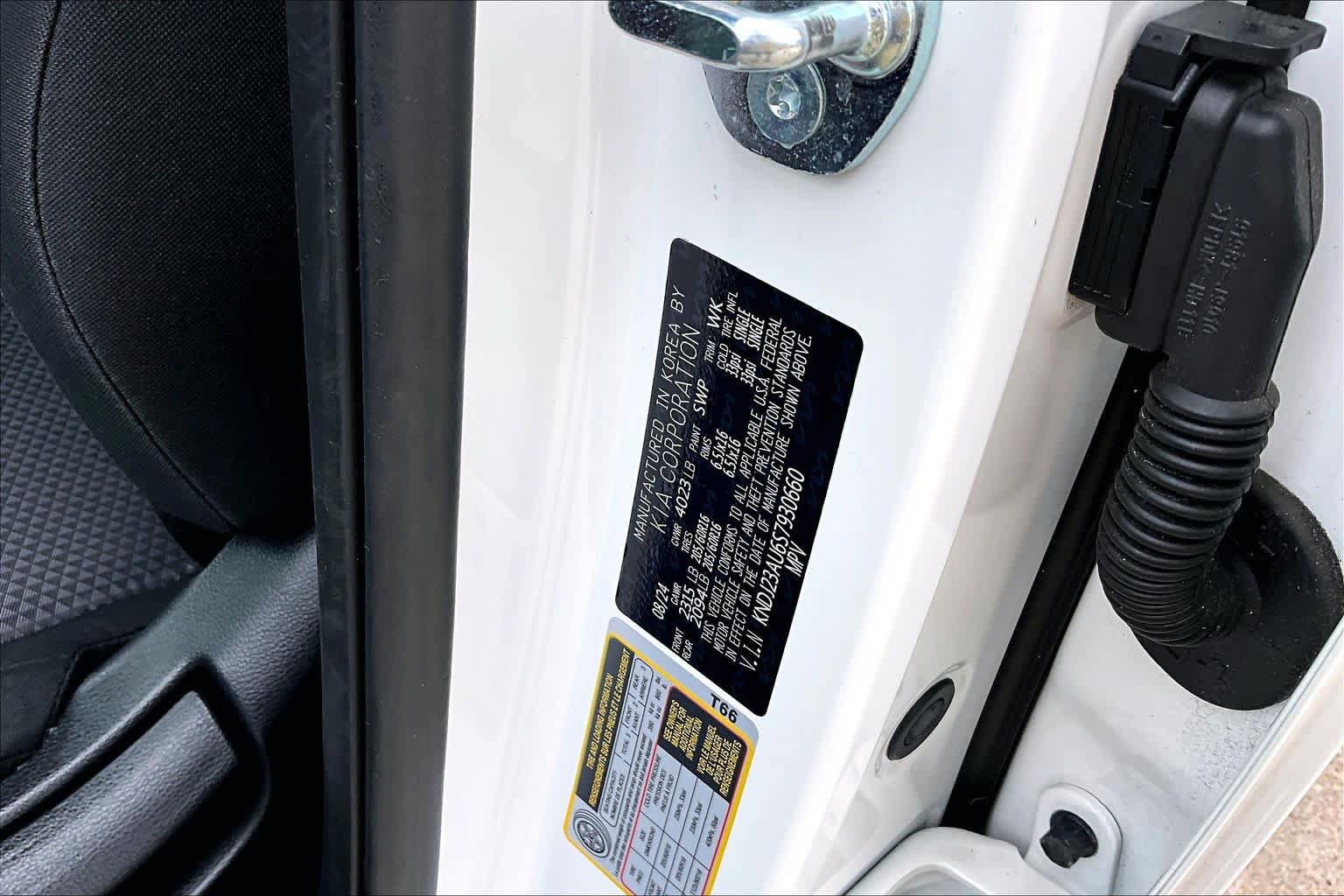 Used 2025 Kia Soul LX w/ LX Technology Package image 34