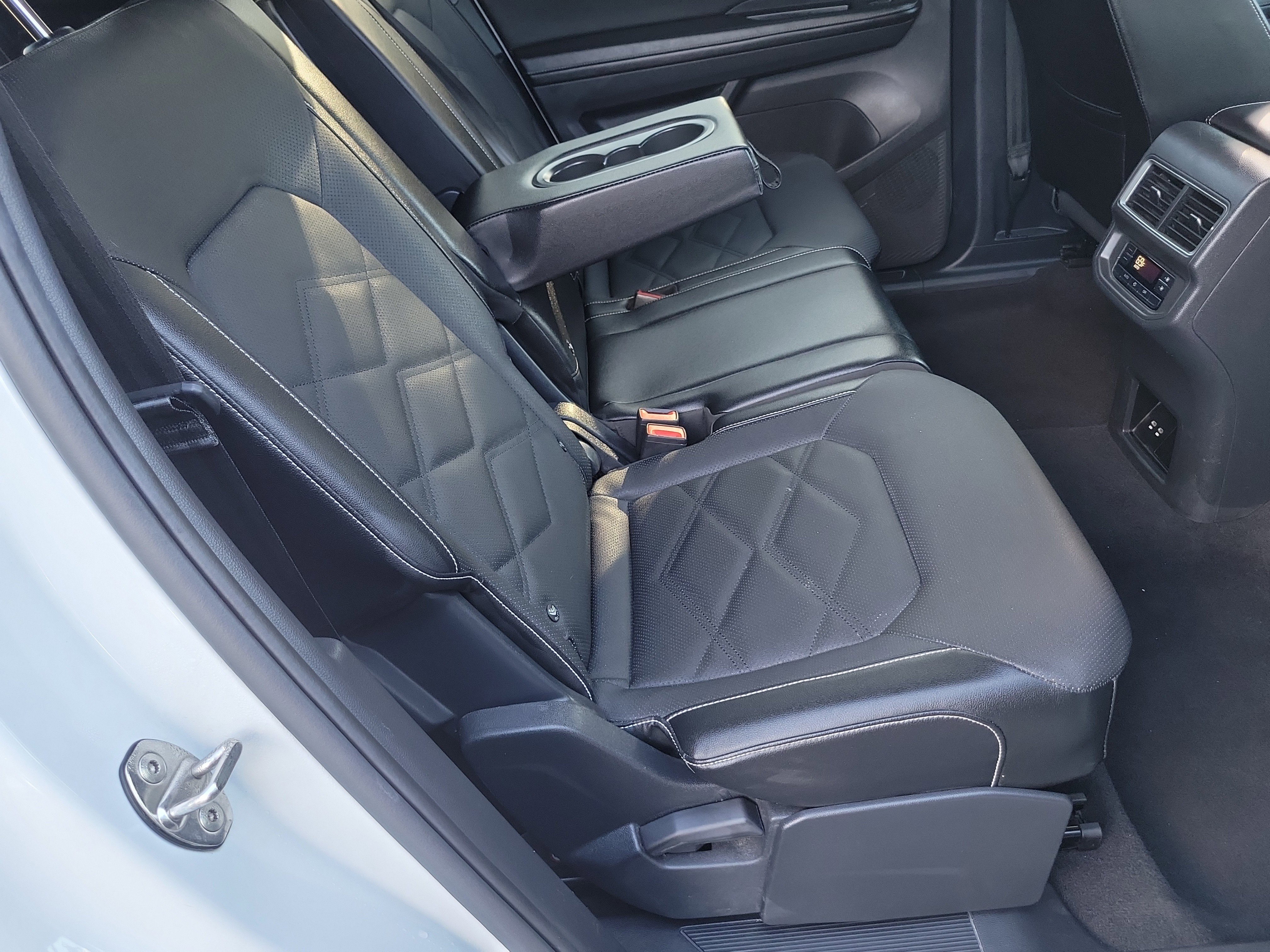 Used 2024 Volkswagen Atlas SE image 22