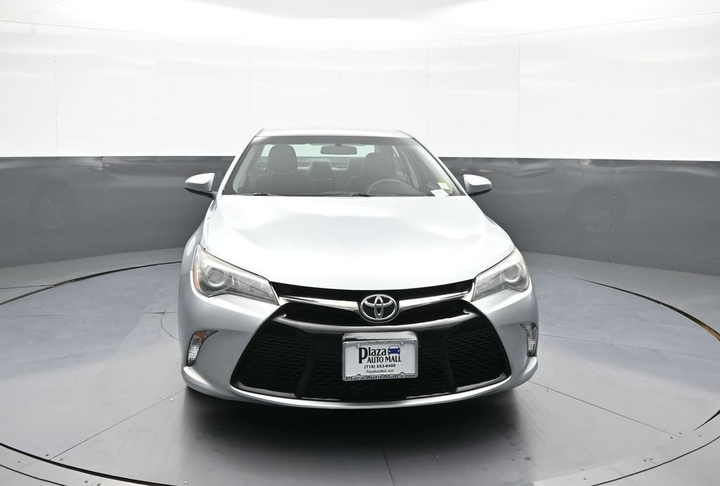 Certified 2017 Toyota Camry SE FWD image 2