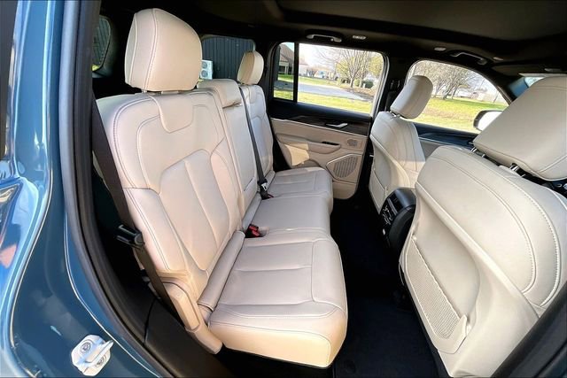 New 2026 Jeep Grand Cherokee Limited AWD/4WD image 13