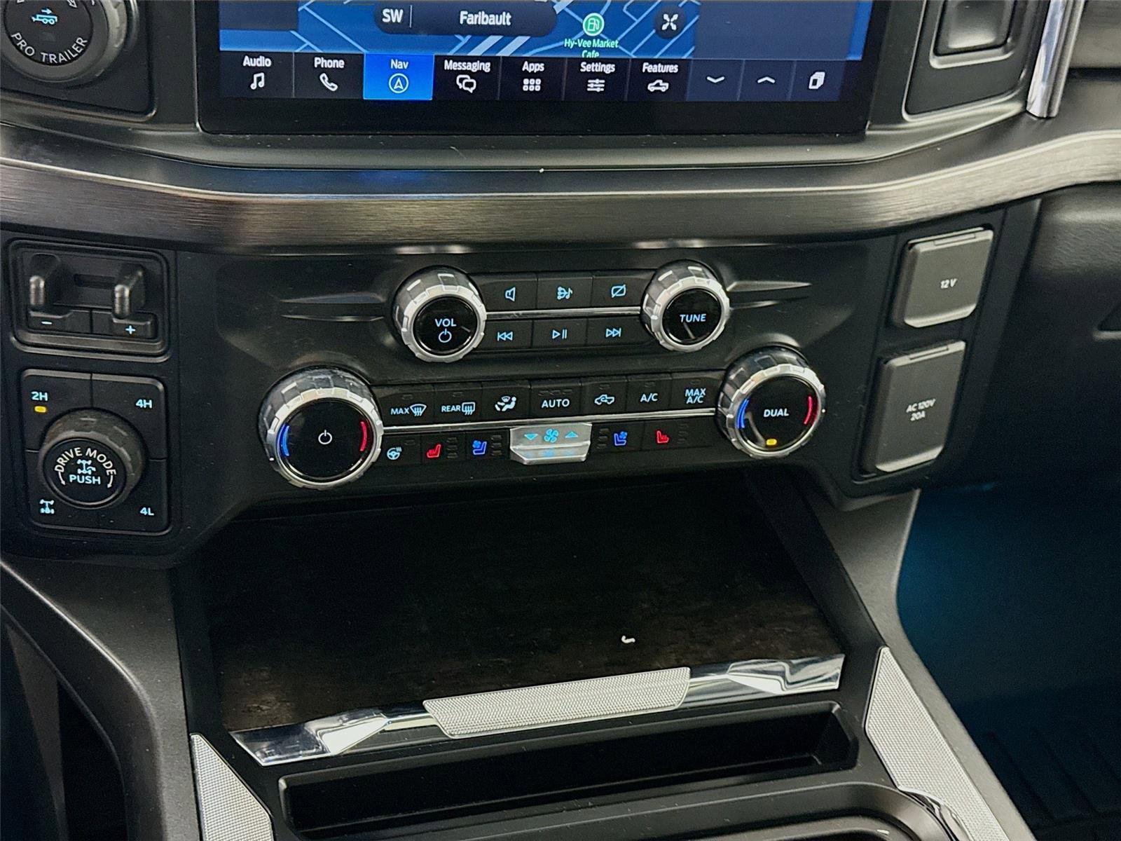 Used 2023 Ford F250 Lariat w/ Lariat Ultimate Package image 10