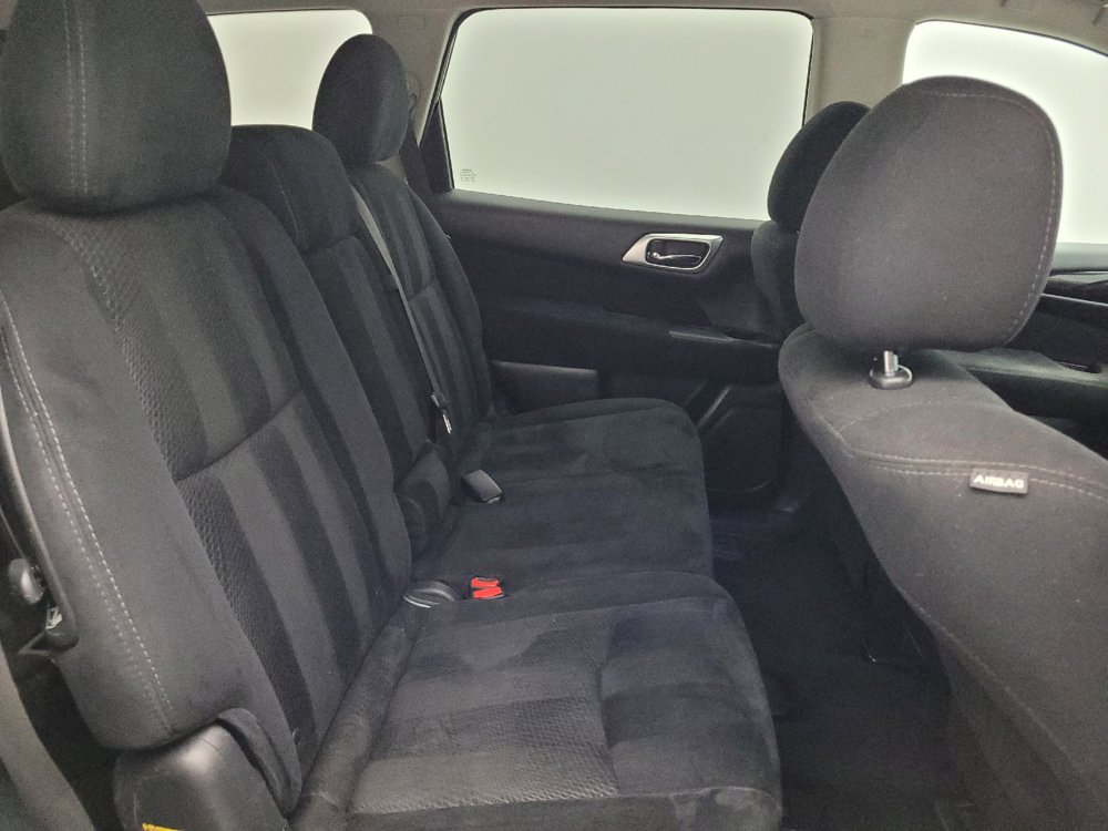 Used 2016 Nissan Pathfinder SV AWD/4WD image 19