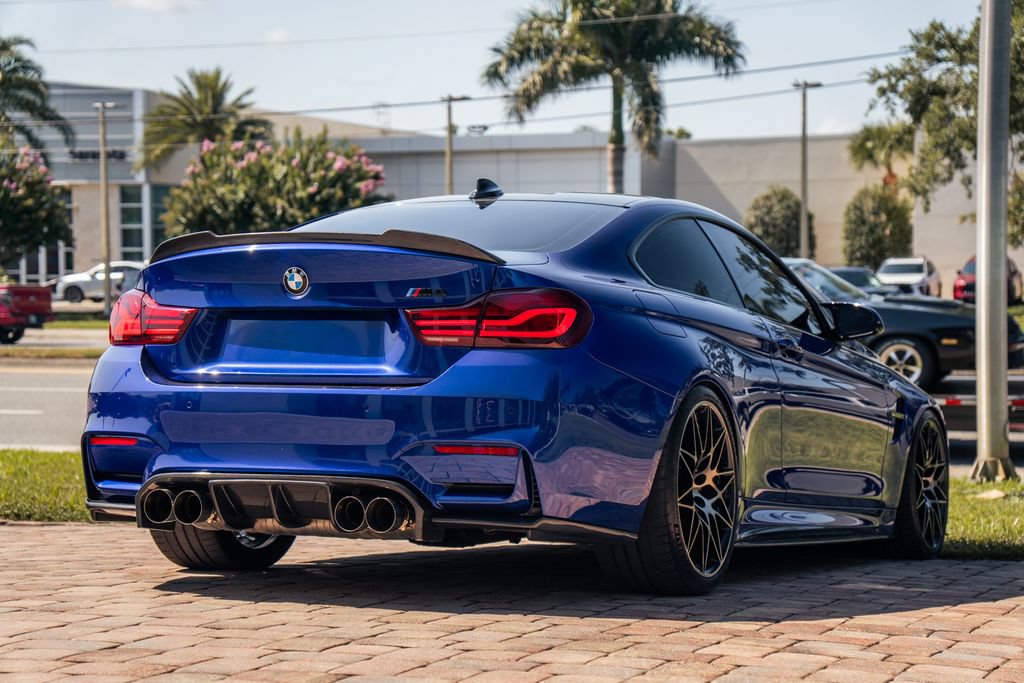 Used 2020 BMW M4 Coupe w/ Competition Package RWD image 5