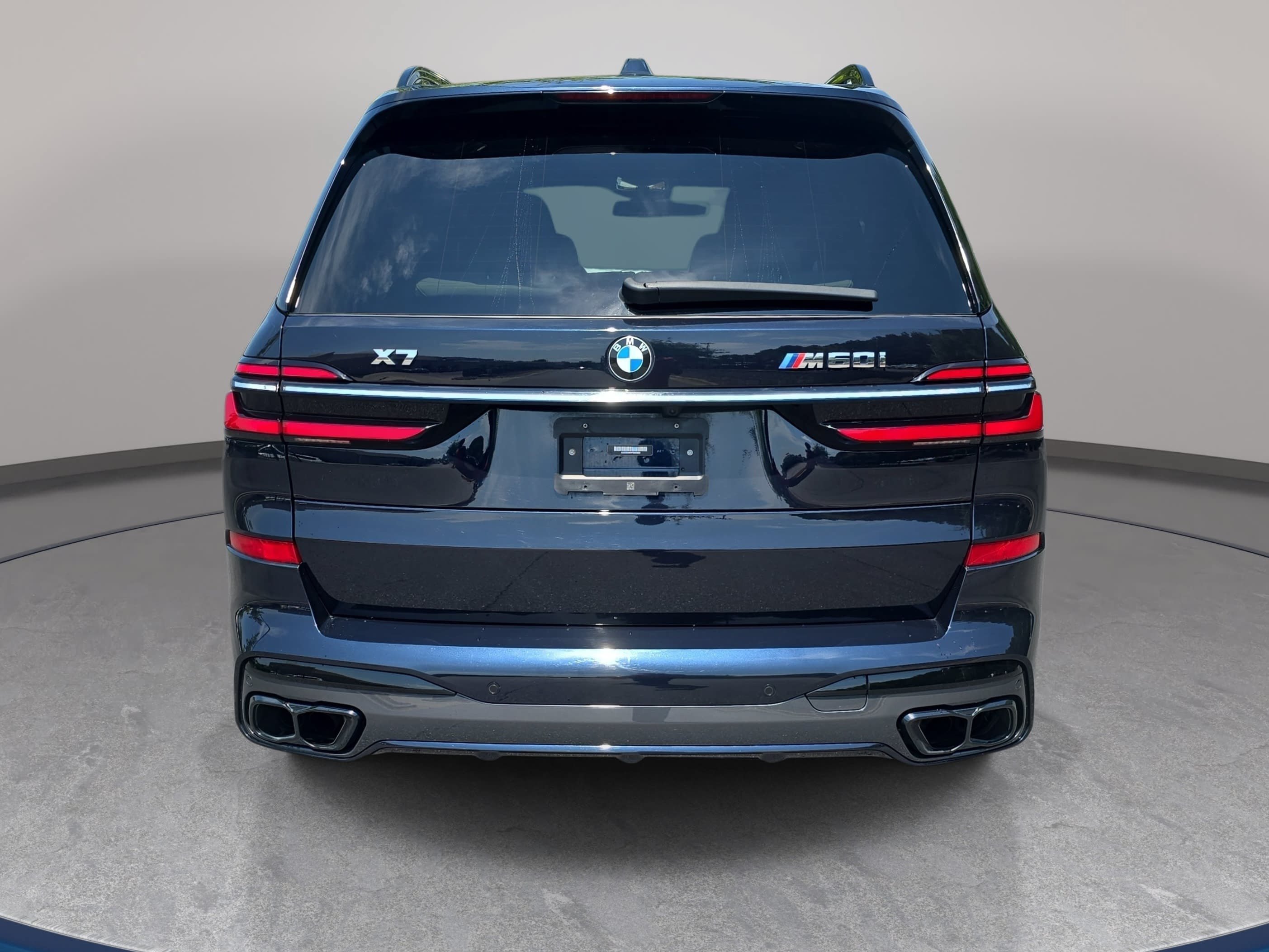 Used 2023 BMW X7 M60i w/ Executive Package AWD/4WD image 6