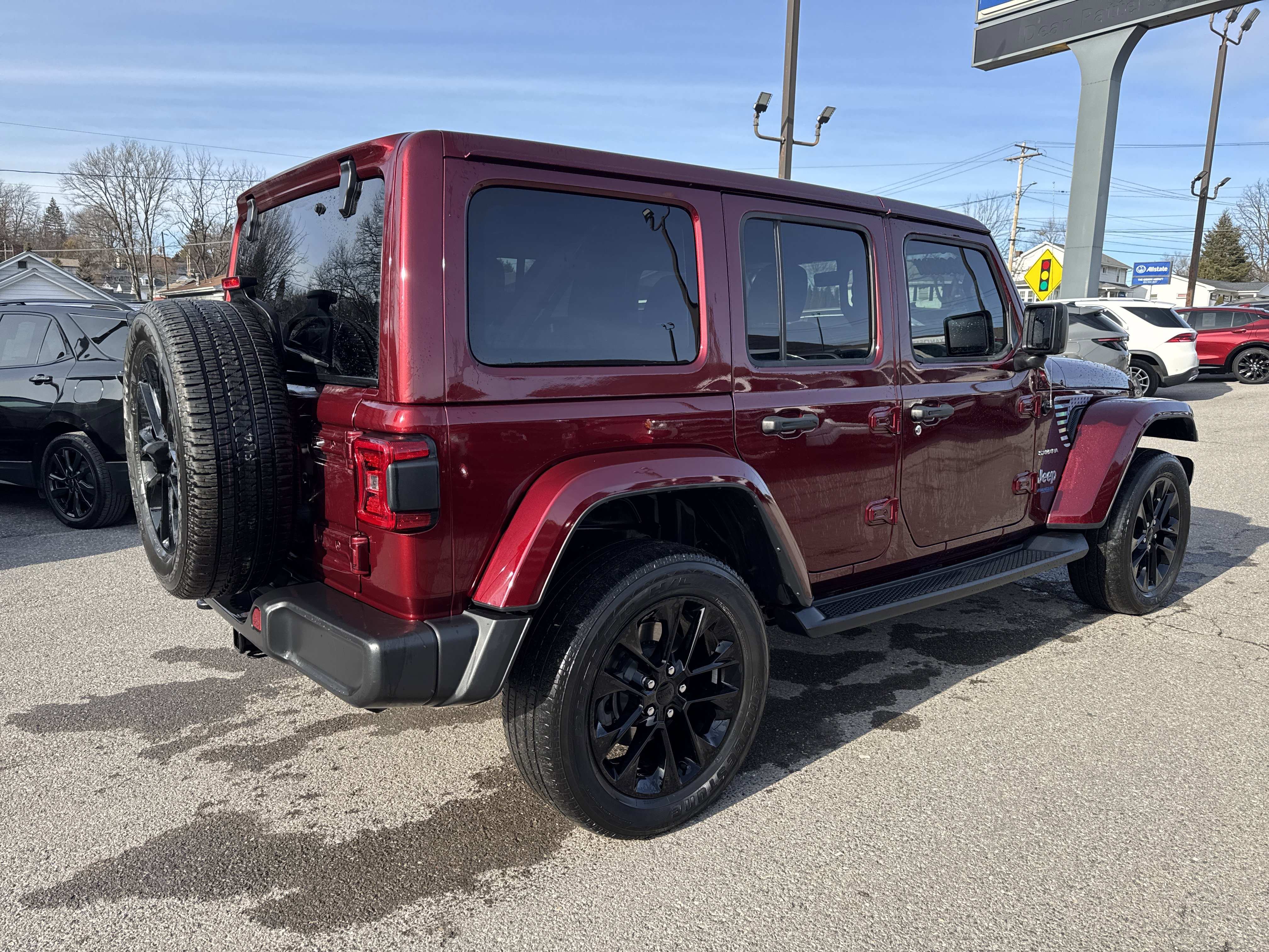 Used 2021 Jeep Wrangler Unlimited Sahara w/ Cold Weather Group image 3