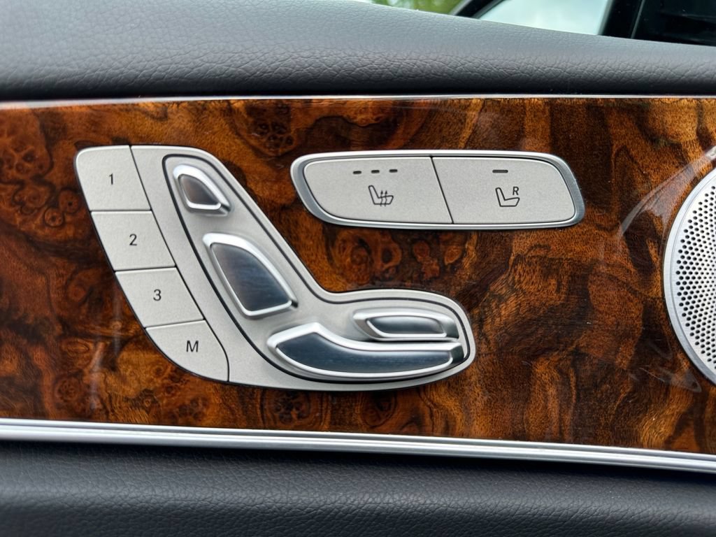Used 2019 Mercedes-Benz E 300 4MATIC image 25
