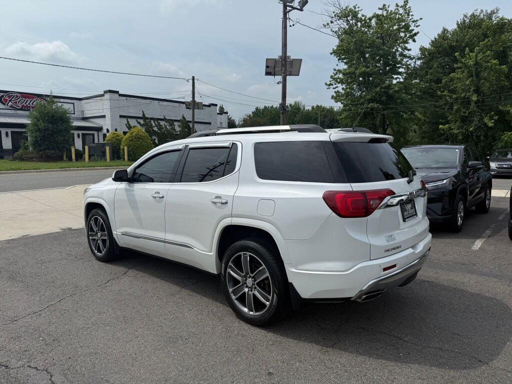 Used 2018 GMC Acadia Denali w/ Technology Package AWD/4WD image 5