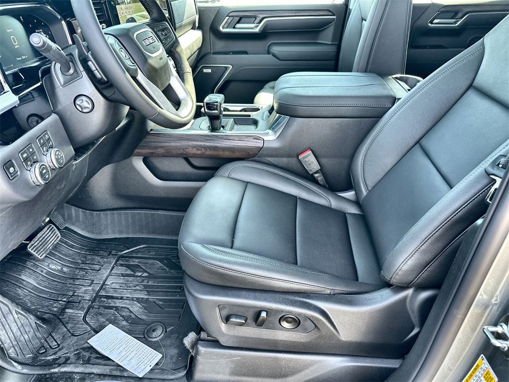 New 2026 GMC Sierra 1500 SLT image 24