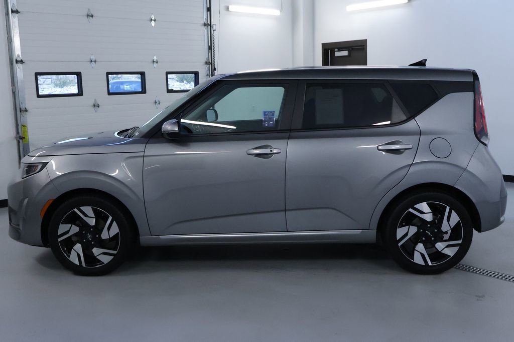 Used 2023 Kia Soul GT-Line w/ GT-Line Technology Package FWD image 4