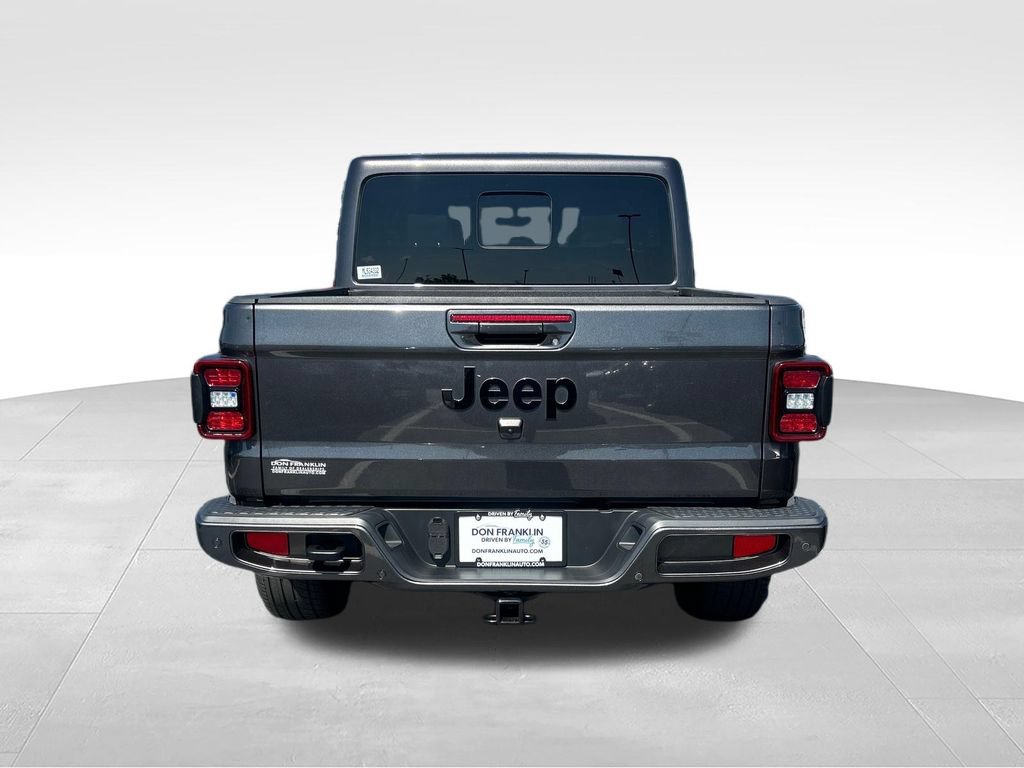 Used 2021 Jeep Gladiator Overland AWD/4WD image 4