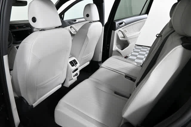 Used 2023 Volkswagen Tiguan SE R-Line FWD image 14