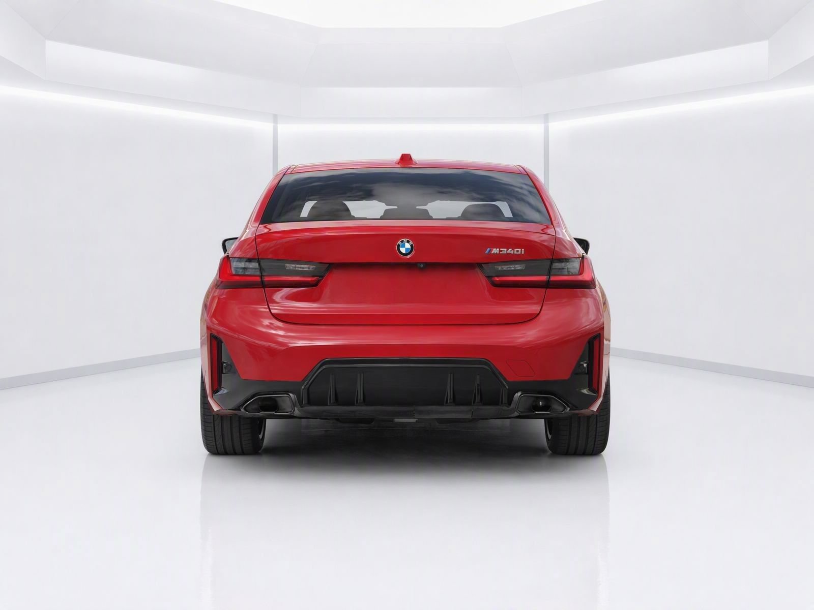 Used 2025 BMW M340i RWD image 4