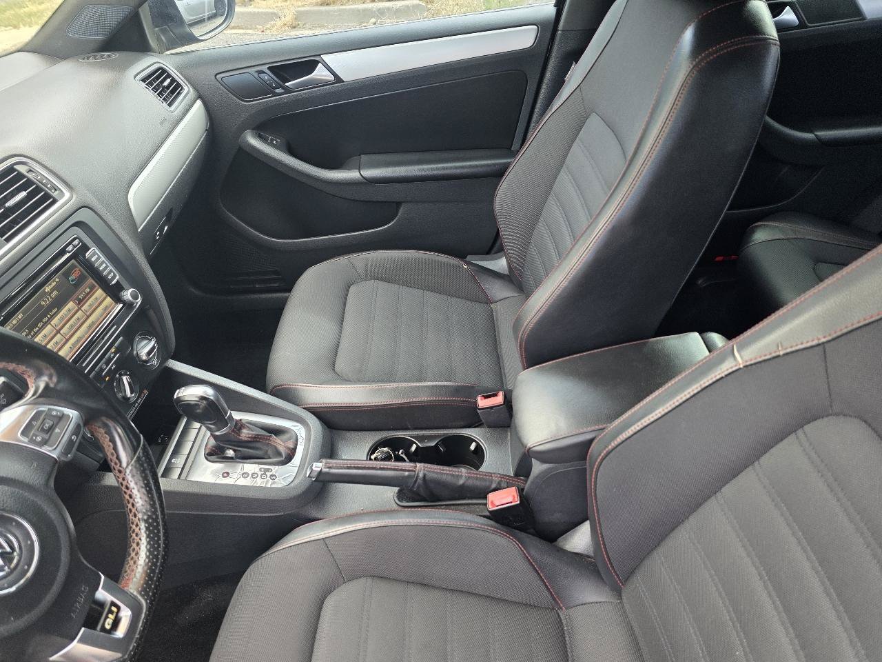 Used 2013 Volkswagen Jetta GLI FWD image 7