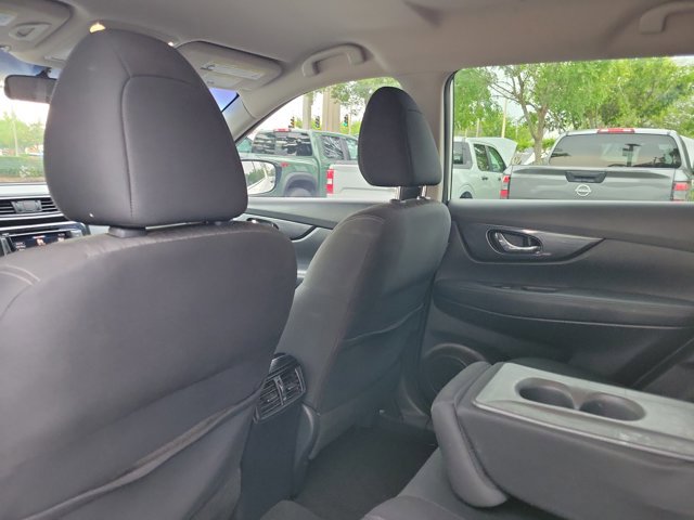 Used 2018 Nissan Rogue SV FWD image 13