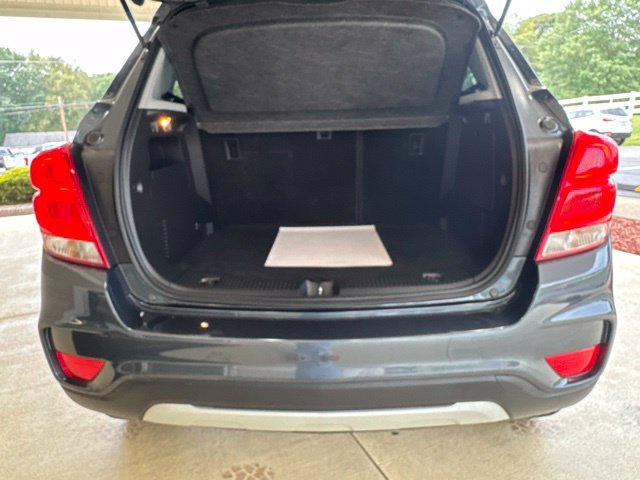 Used 2022 Chevrolet Trax LT w/ LT Convenience Package AWD/4WD image 30