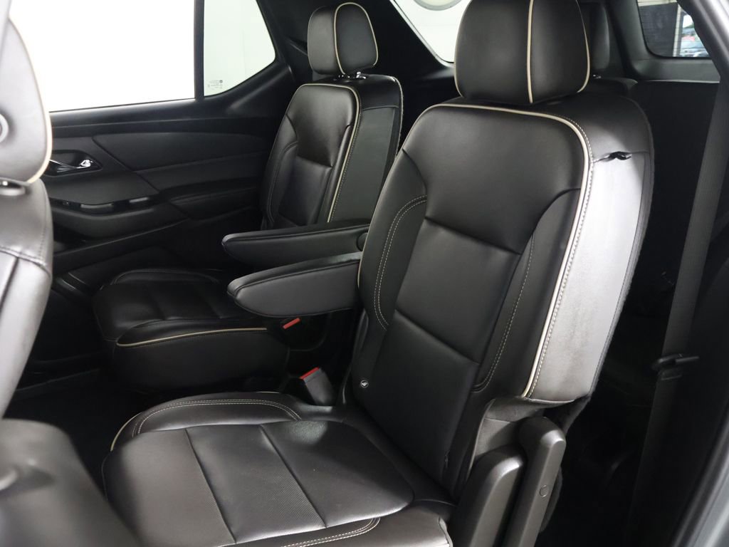 Used 2023 Chevrolet Traverse Premier w/ Redline Edition AWD/4WD image 35