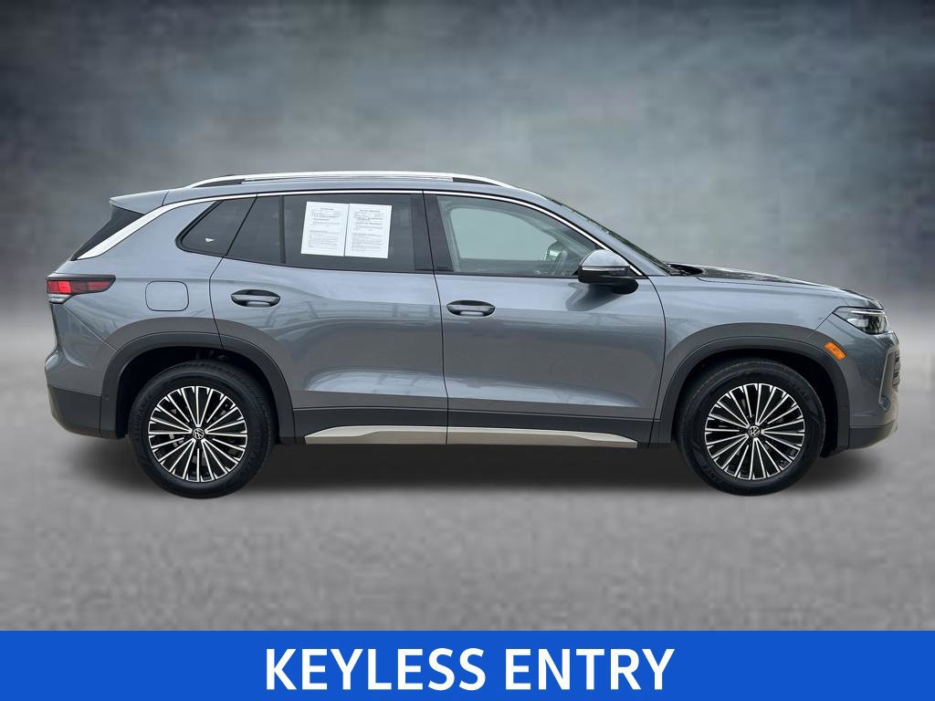 Certified 2026 Volkswagen Tiguan S w/ 18" Wheel Package FWD image 9