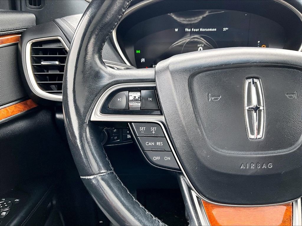 Used 2019 Lincoln Nautilus Select image 16