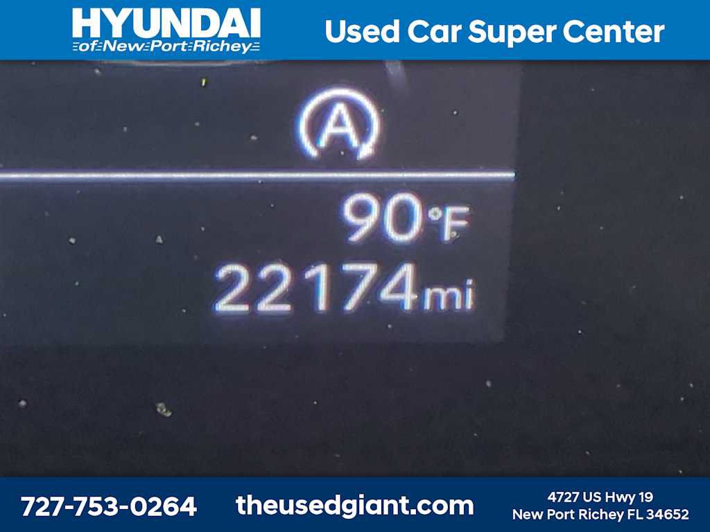 Used 2025 Hyundai Santa Fe SEL FWD image 32