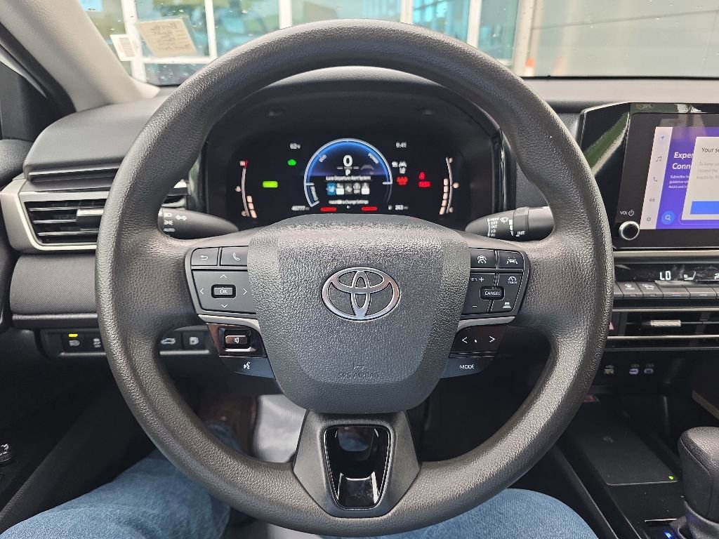 Used 2025 Toyota Camry LE FWD image 20
