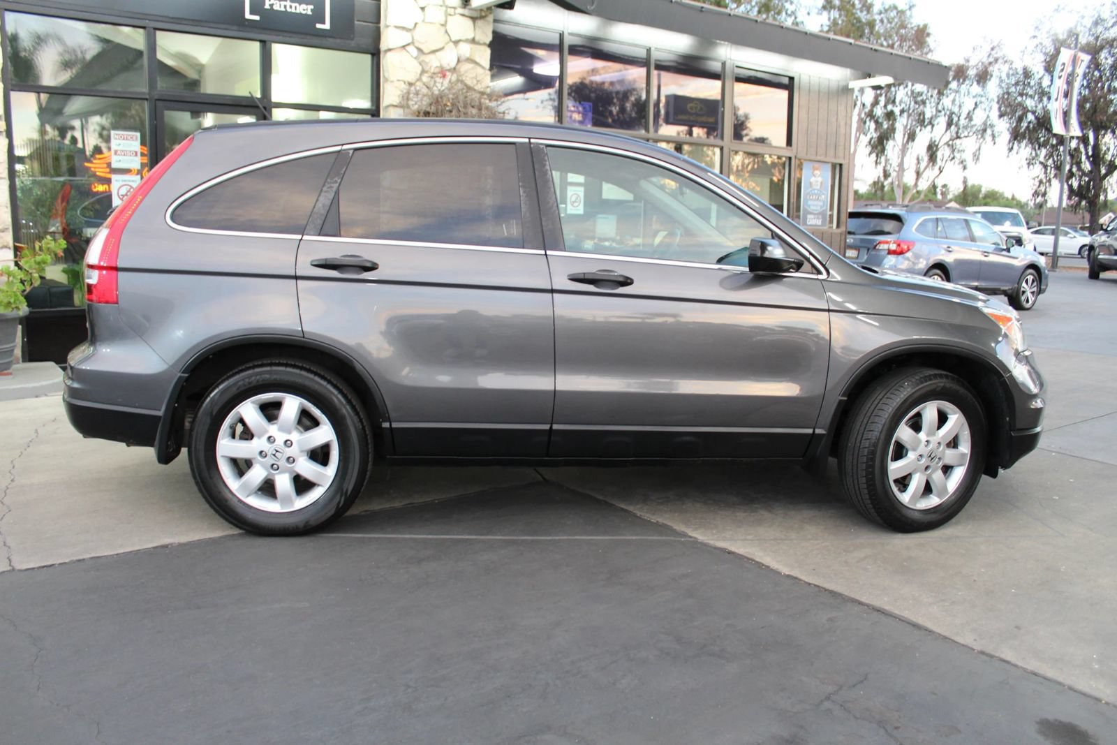 Used 2011 Honda CR-V SE image 6