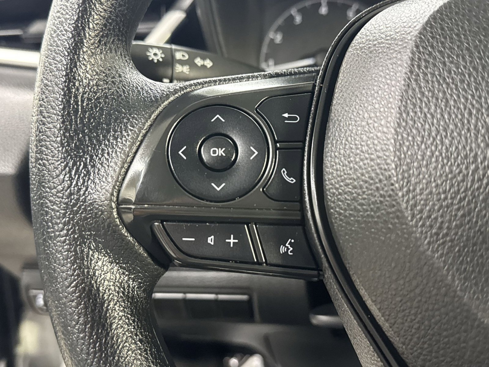 Used 2023 Toyota Corolla LE image 37