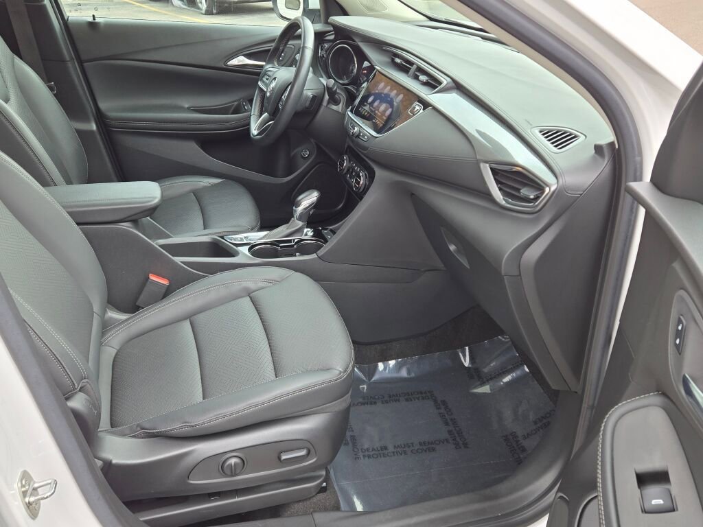Used 2022 Buick Encore GX Essence w/ Experience Buick Package image 7