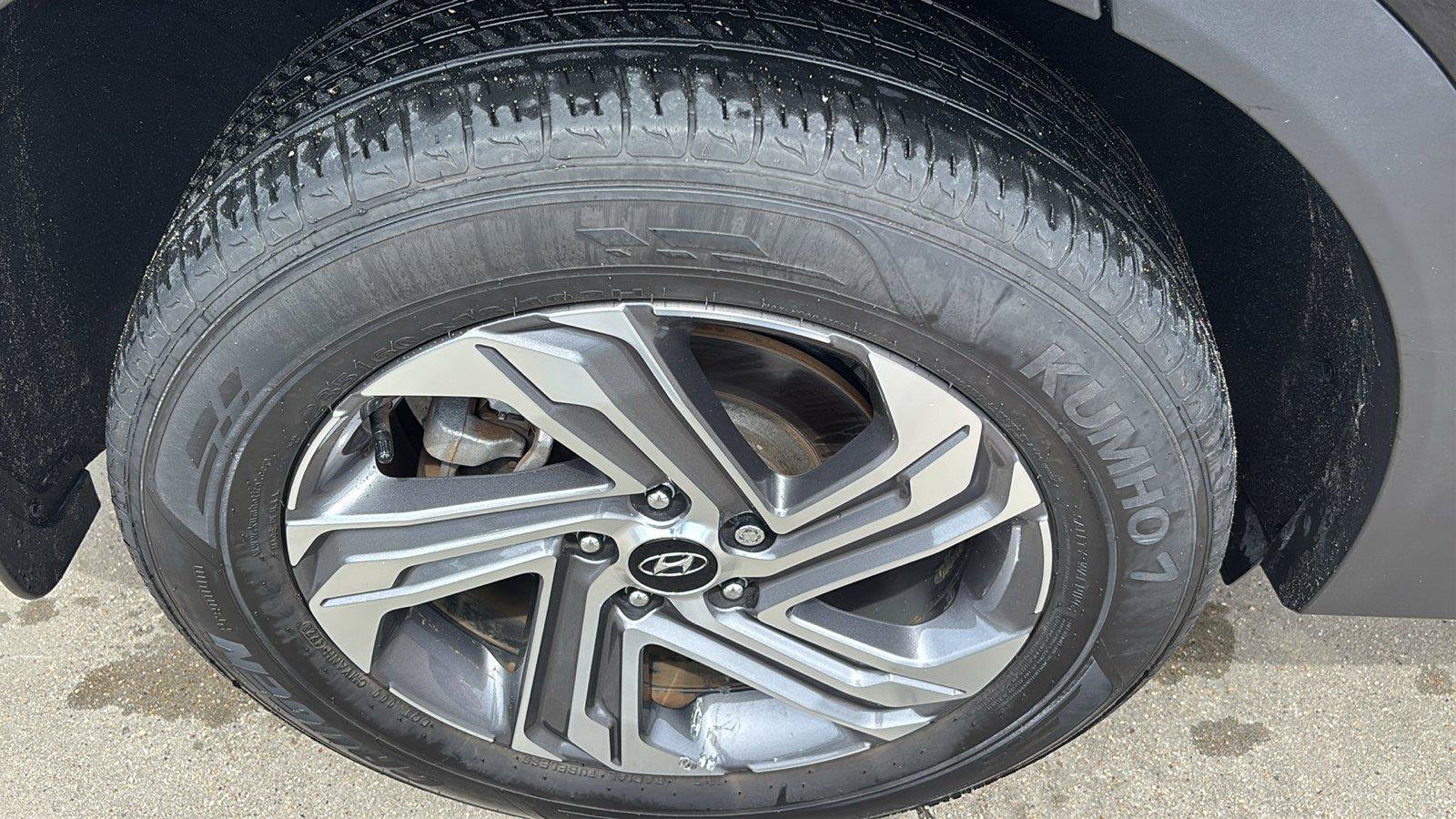 Used 2023 Hyundai Santa Fe SEL w/ Premium Package FWD image 11