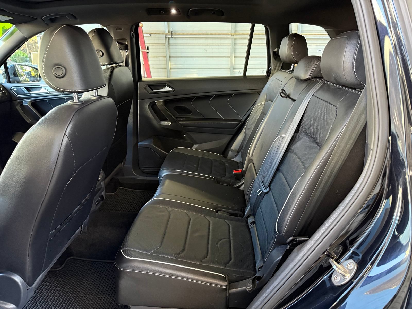Used 2024 Volkswagen Tiguan SEL R-Line AWD/4WD image 19