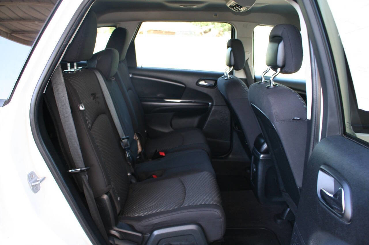 Used 2013 Dodge Journey SXT w/ Flexible Seating Group AWD/4WD image 17