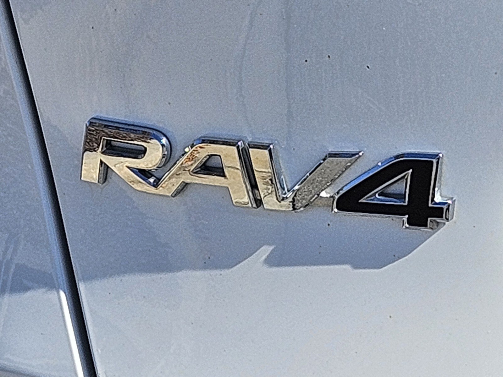 Used 2025 Toyota RAV4 LE AWD/4WD image 30