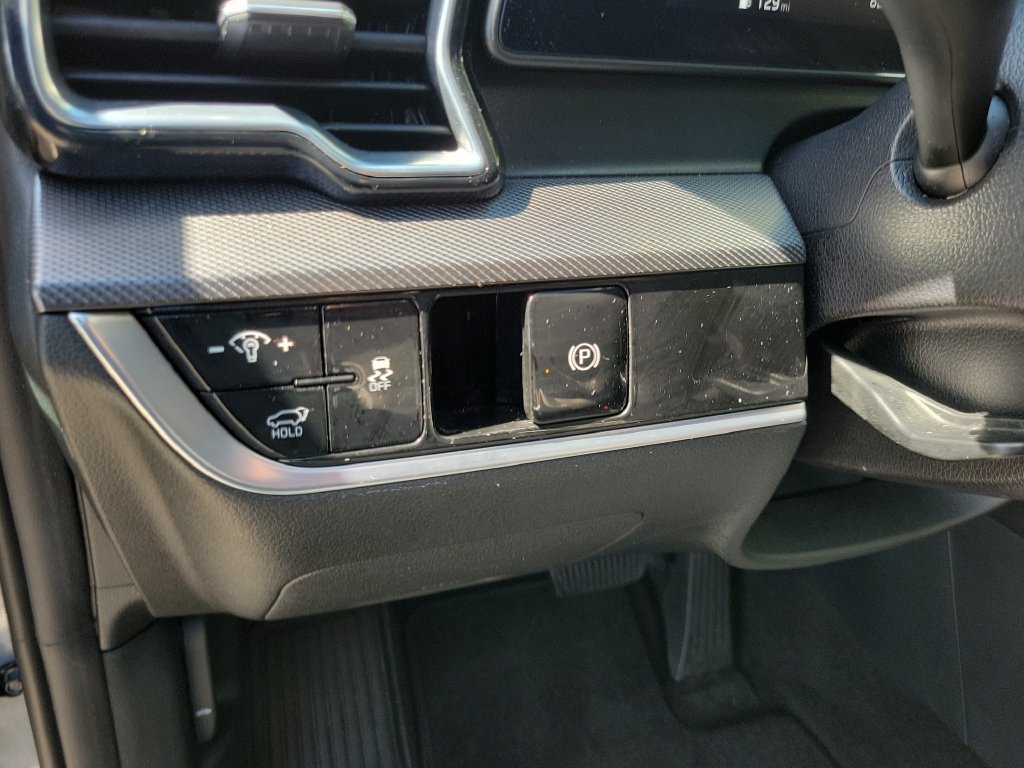 Used 2025 Kia Sportage SX FWD image 19