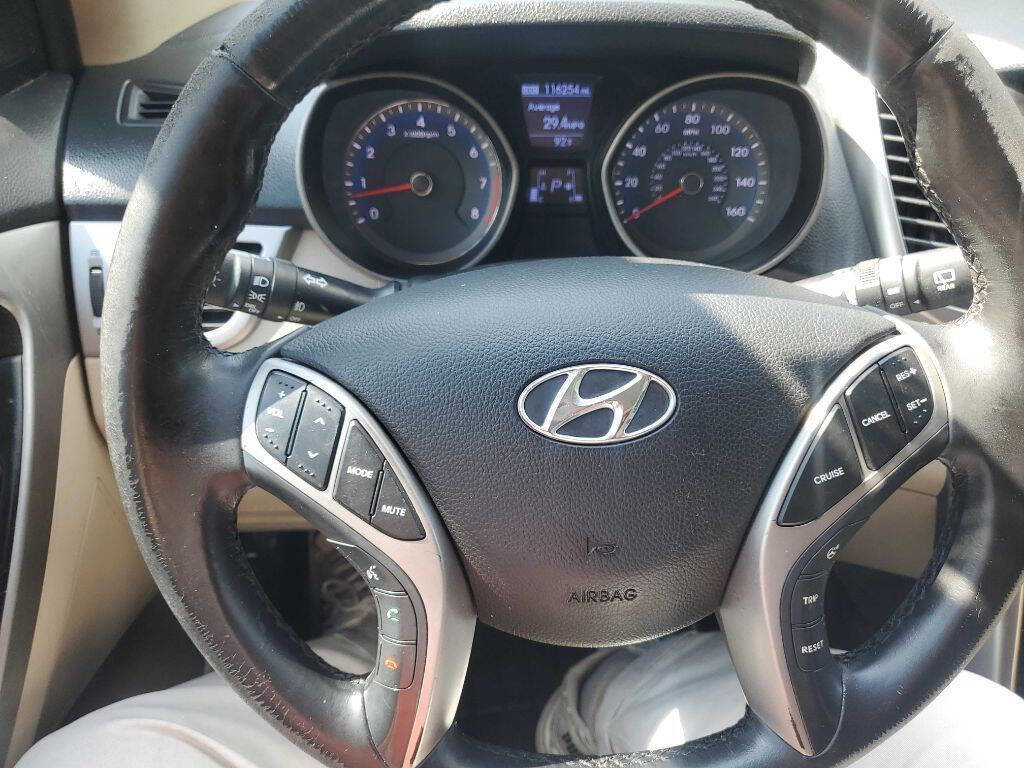 Used 2013 Hyundai Elantra GT w/ Touch & Go Pkg FWD image 27