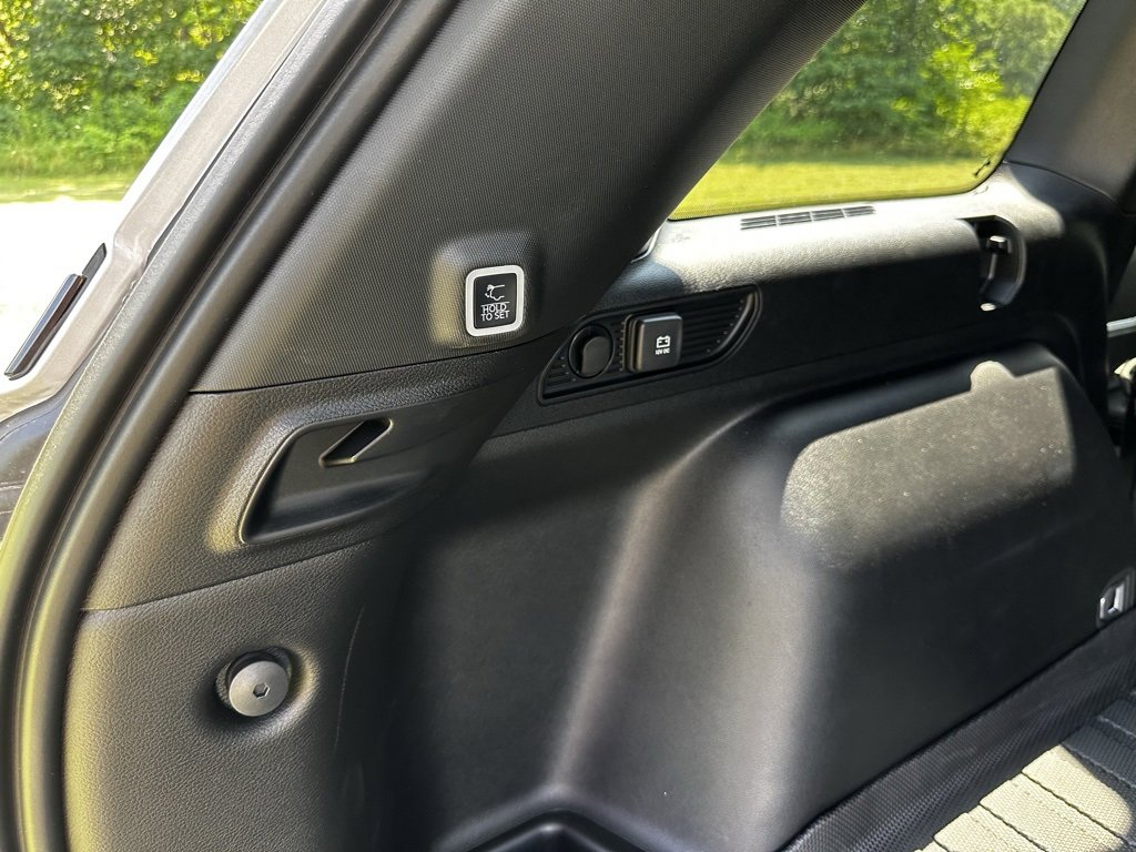 Used 2025 Jeep Grand Cherokee Limited w/ Luxury Tech Group II image 27