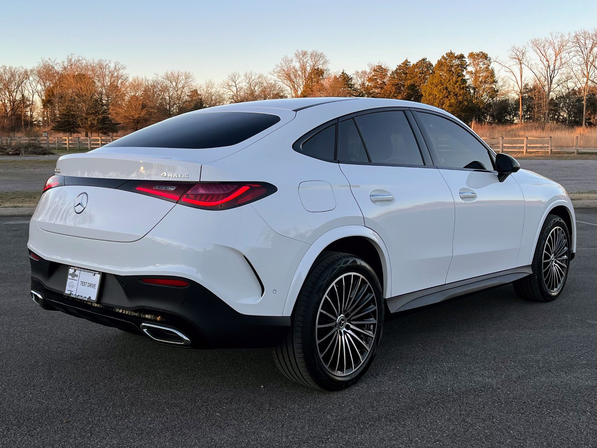 Used 2025 Mercedes-Benz GLC 300 4MATIC NIGHT PKG, AMG LINE PKG image 3