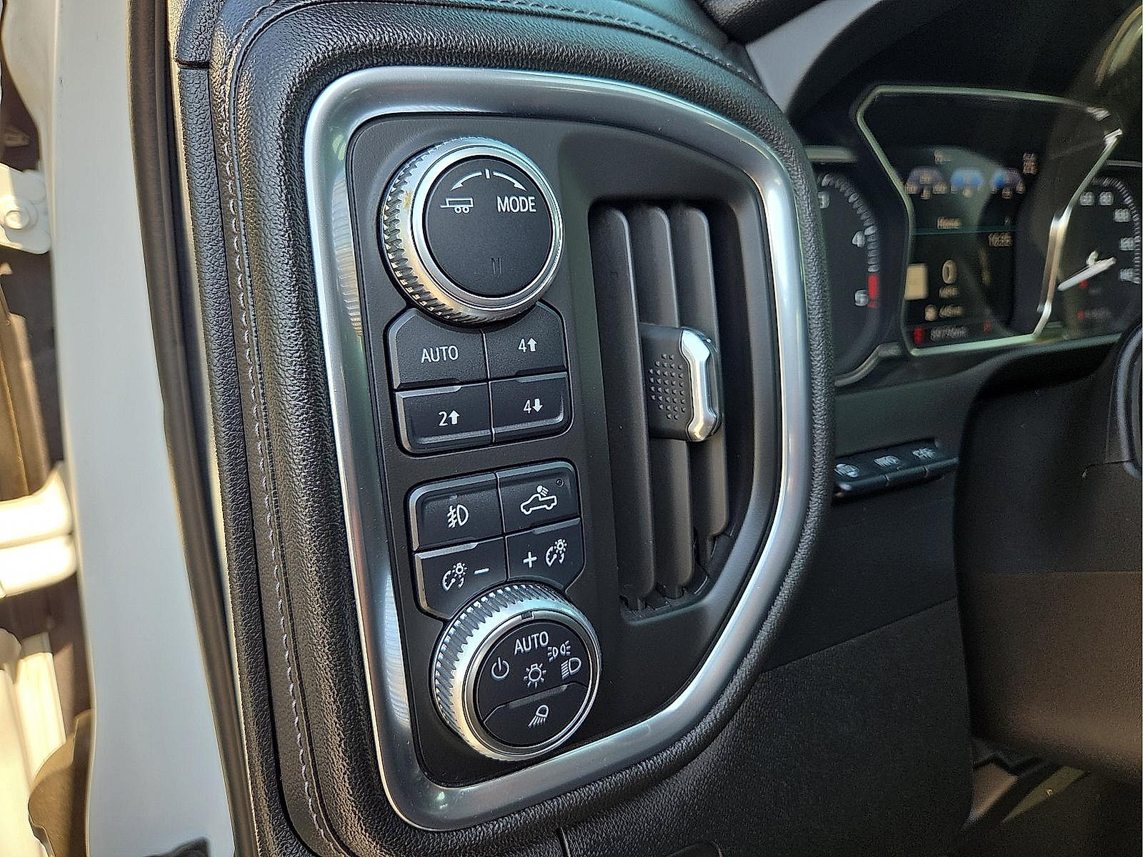 Used 2020 GMC Sierra 2500 Denali w/ Denali Ultimate Package AWD/4WD image 11
