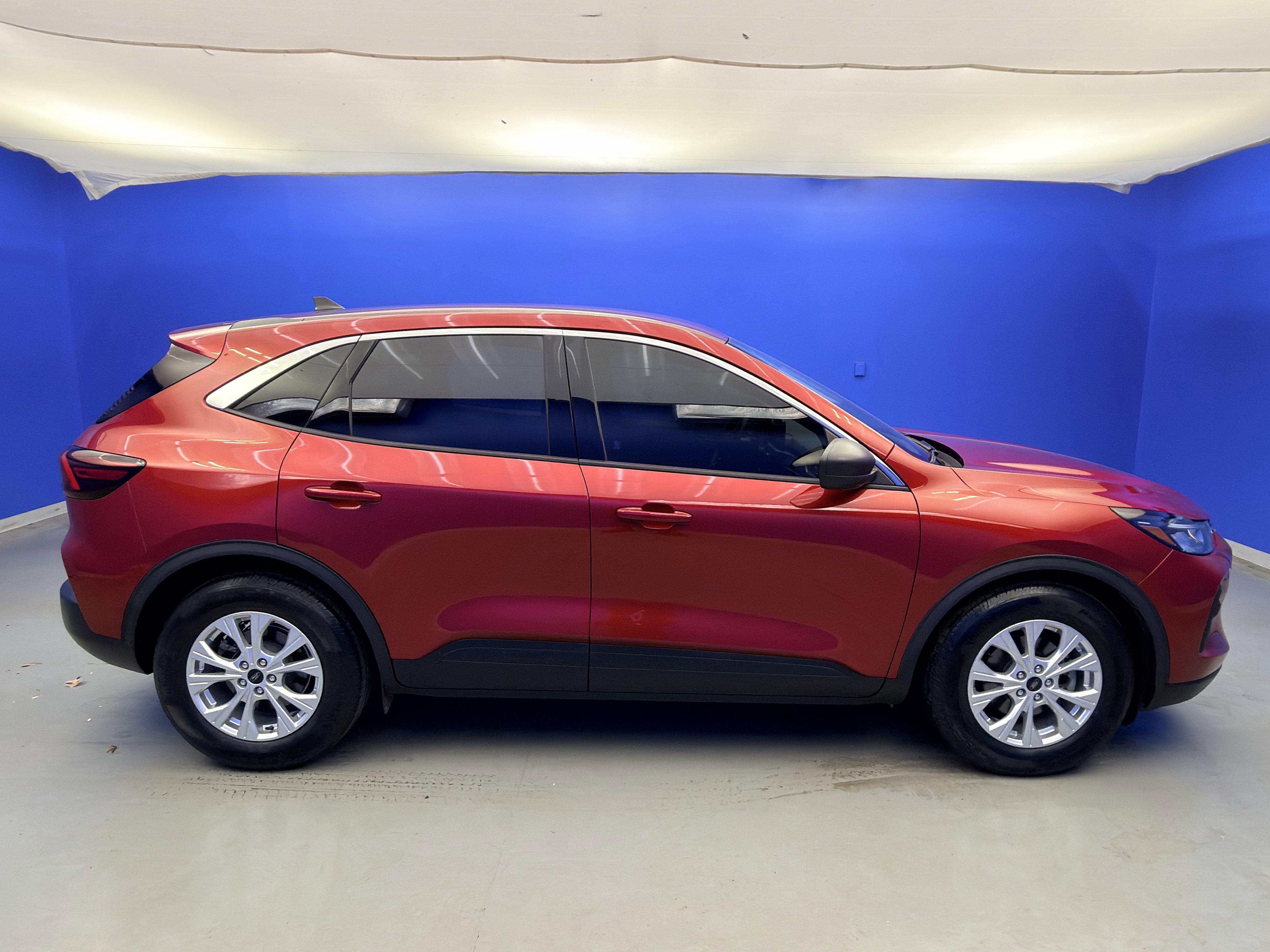 Used 2023 Ford Escape Active w/ Cold Weather Package FWD image 8