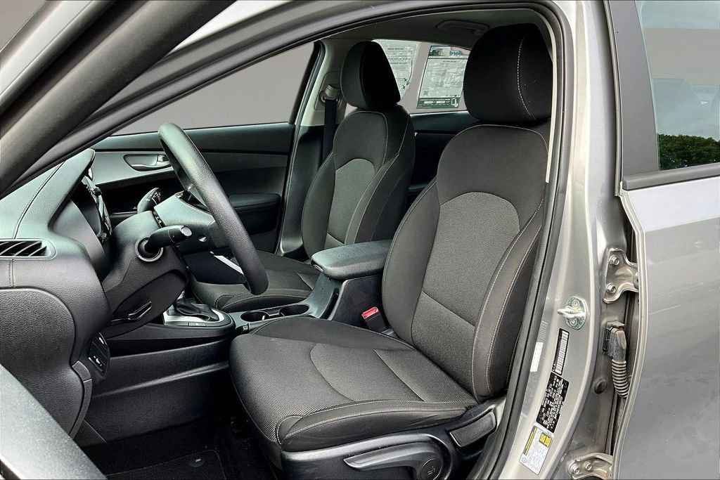 Used 2023 Kia Forte LXS FWD image 17