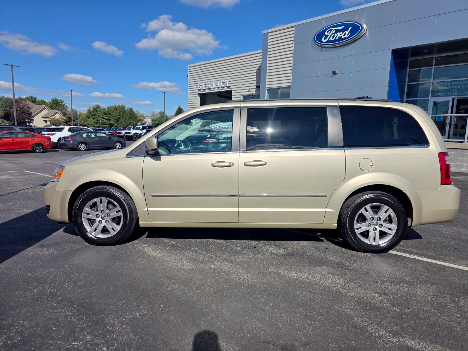 Used 2010 Dodge Grand Caravan SXT FWD image 10