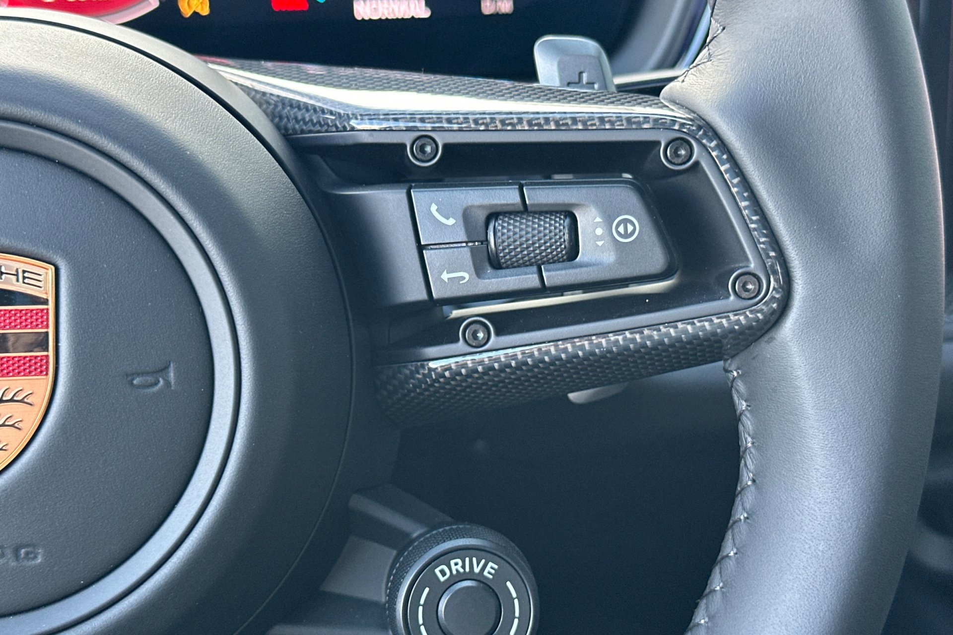 New 2026 Porsche Cayenne GTS image 32